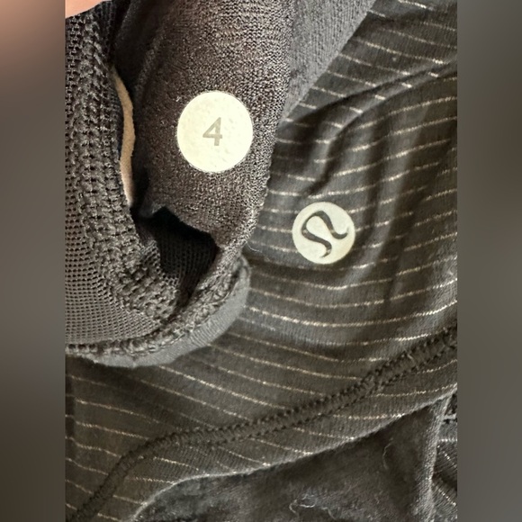 Lululemon Wild Tank, black - size 4 - Picture 4 of 6